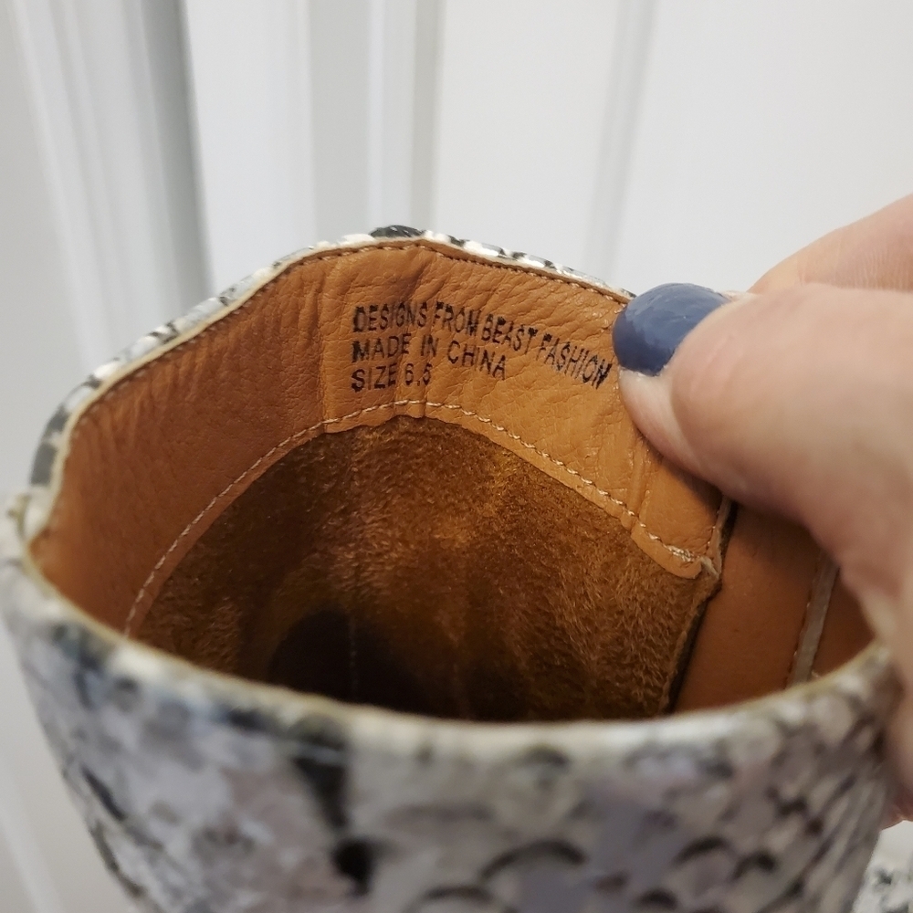 Beast Fashion Snakeprint Booties Size 6.5, Stylish, Chic, City - Picture 11 of 12